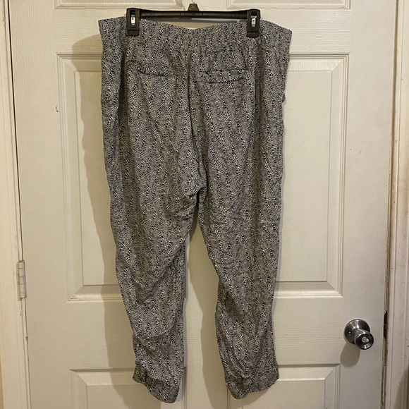 ***3/$30***Rewind EUC Animal Print Slacks Size 2X - Picture 5 of 5
